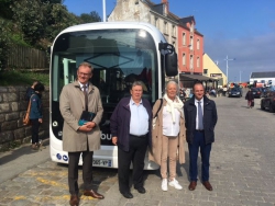 de gauche � droite, Christophe Hug�, Directeur � Bollor�, Dominique Yvon, Maria Colas, Vice- Pr�sidente et Bruno Bercheron Directeur de la CTRL